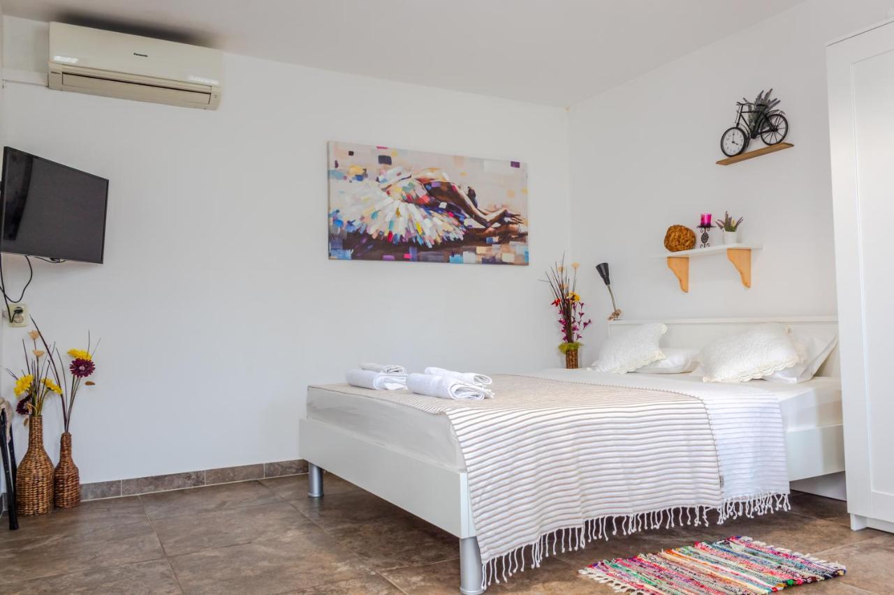 הוילה רייקה Little Garden House מראה חיצוני תמונה